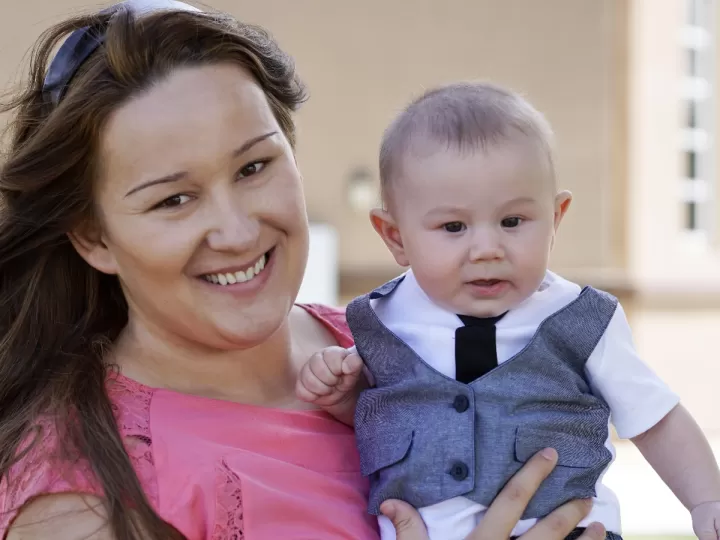 quien es el nino hijo de montserrat y alejandro
